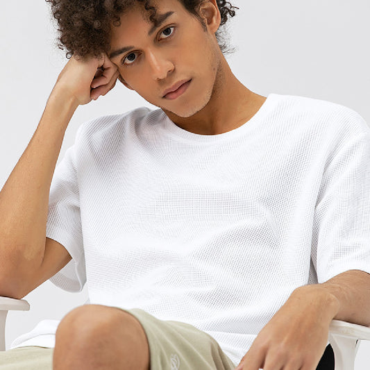 Fashion Couples Wear Short Sleeves